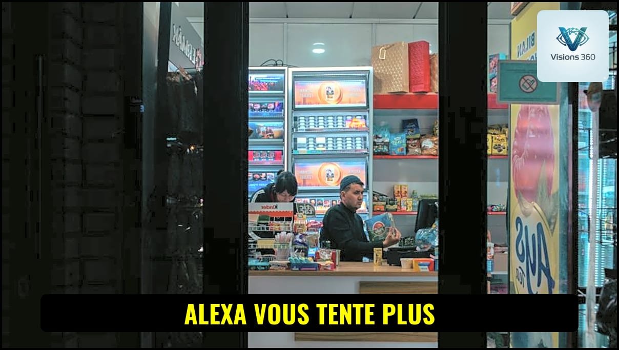 Une personne utilisant un assistant vocal Alexa, avec des icônes de shopping et d'intelligence artificielle en arrière-plan.